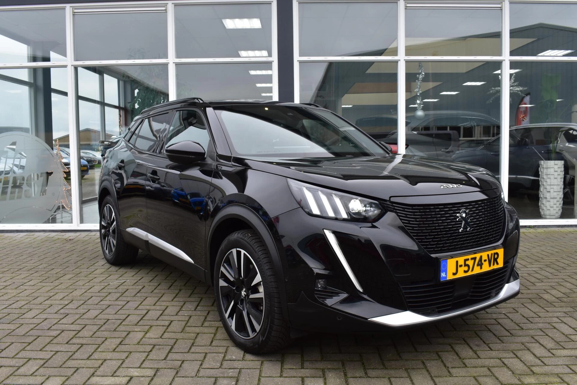 Hoofdafbeelding Peugeot e-2008