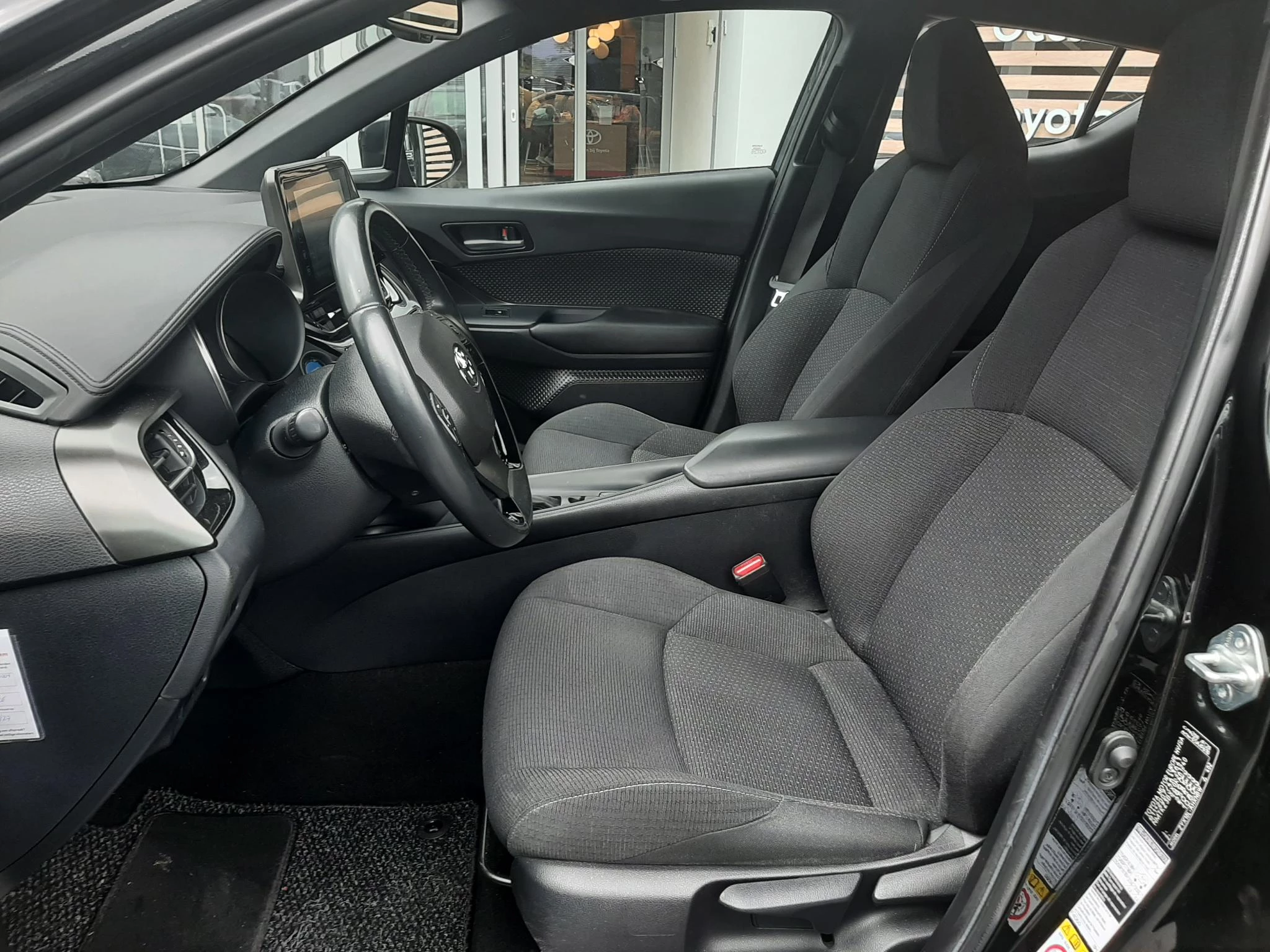 Hoofdafbeelding Toyota C-HR