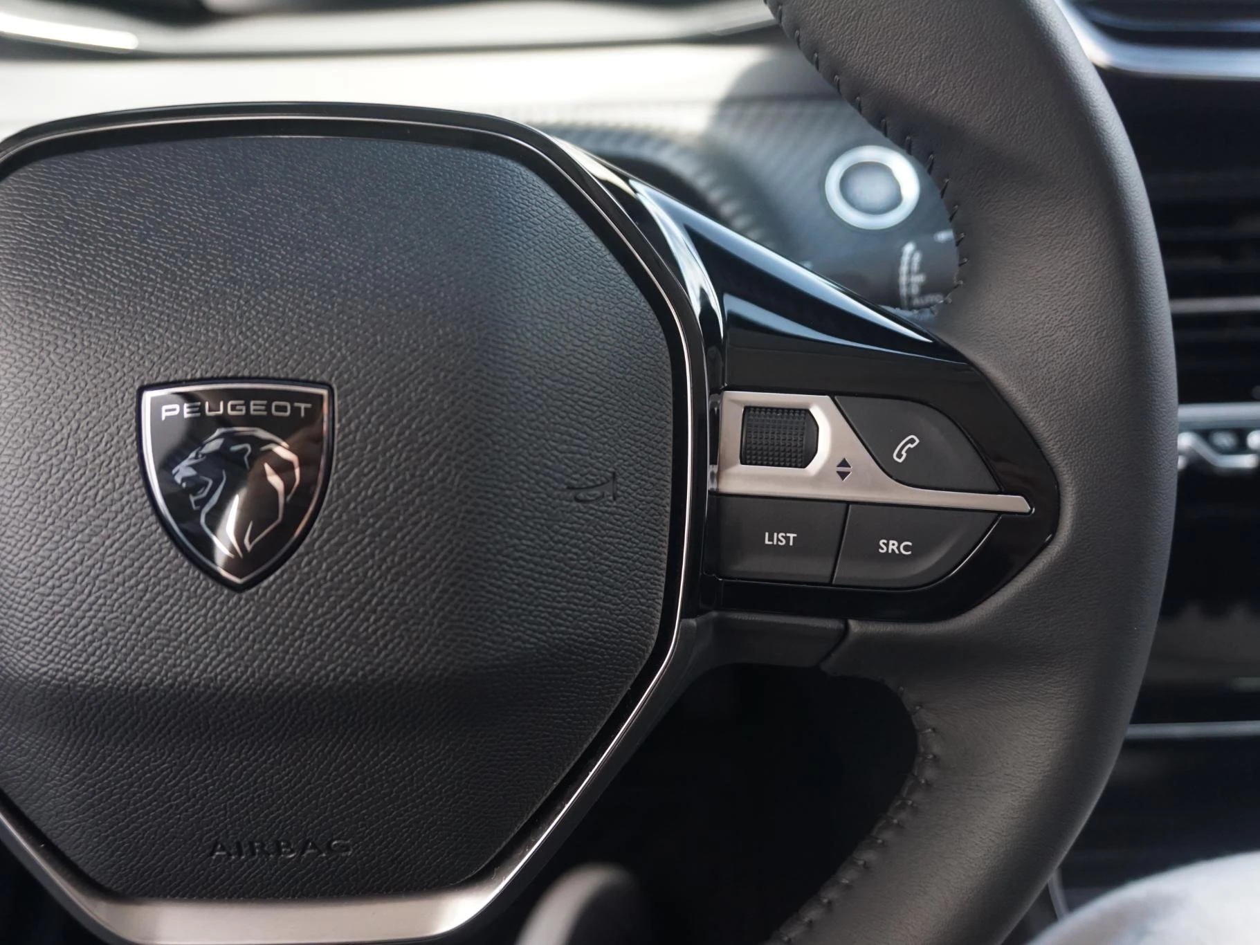 Hoofdafbeelding Peugeot e-208
