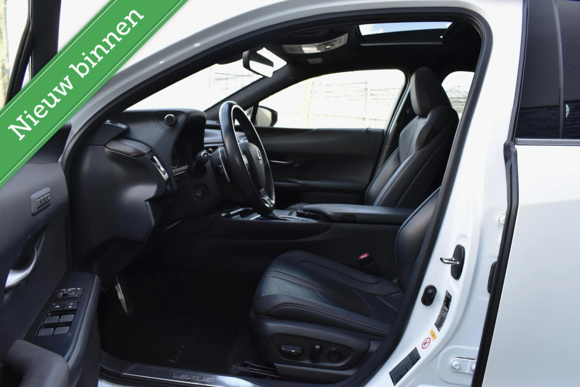 Hoofdafbeelding Lexus UX