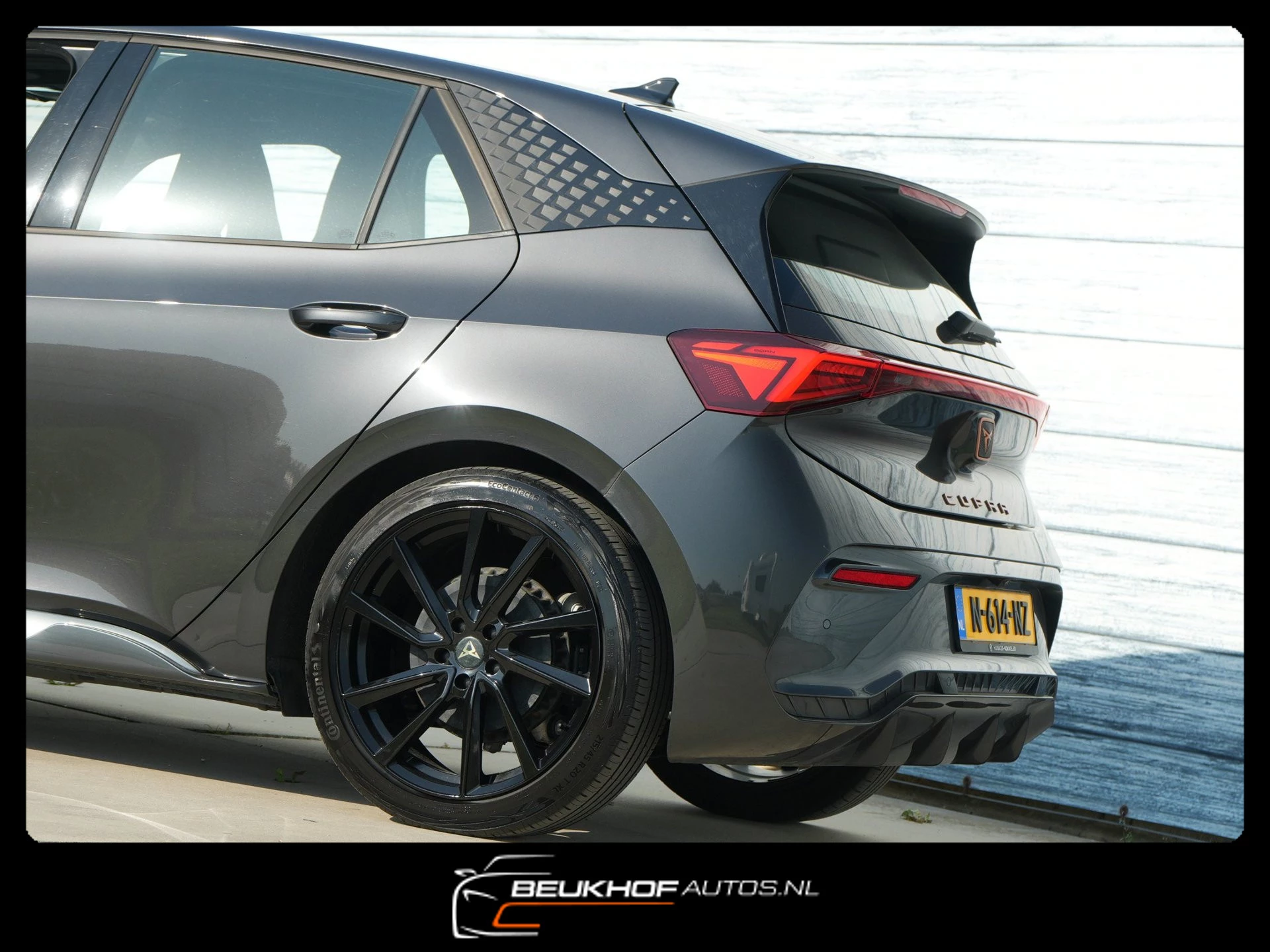 Hoofdafbeelding CUPRA Born