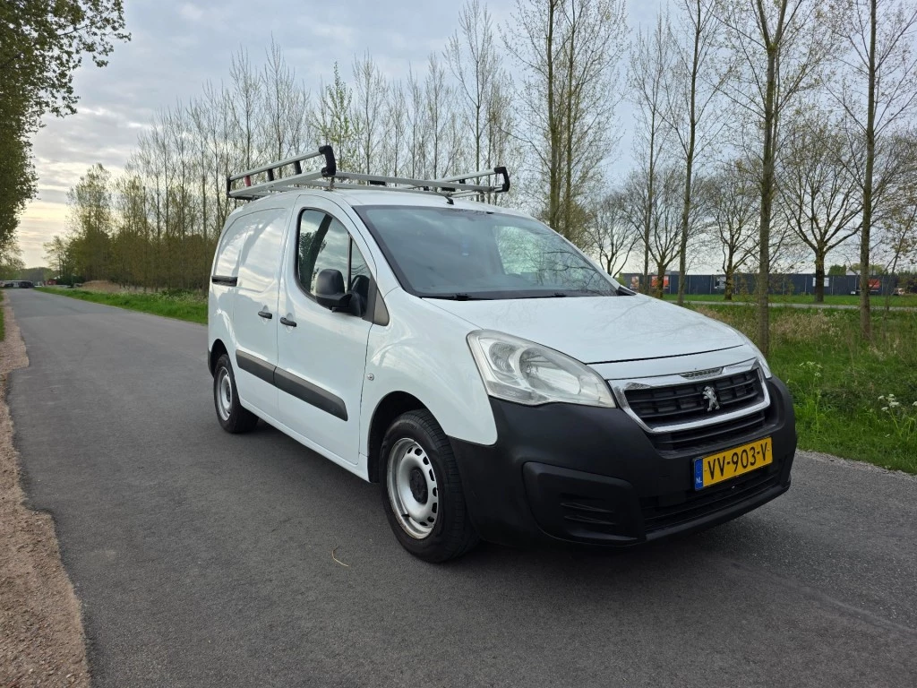 Hoofdafbeelding Peugeot Partner