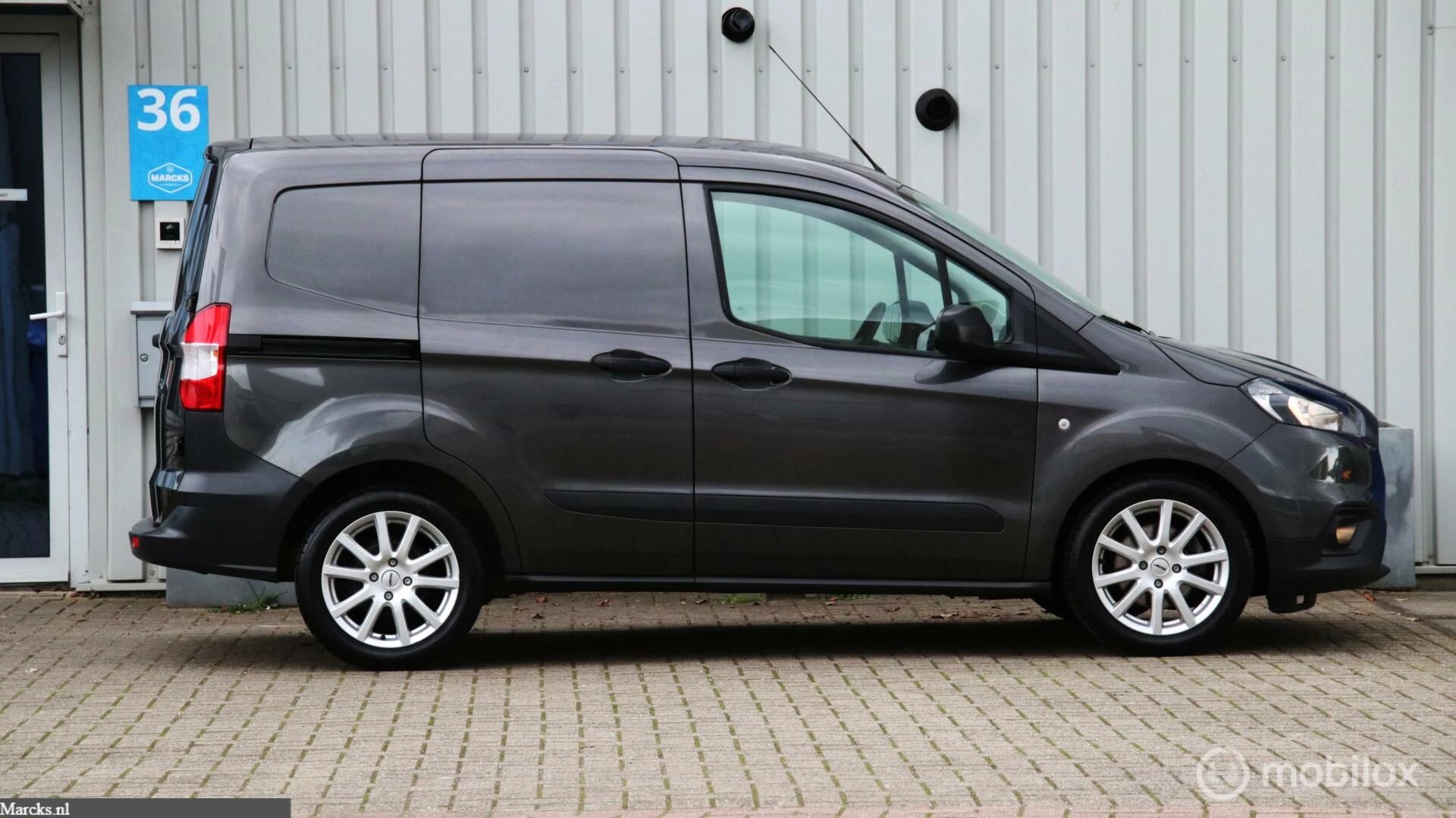 Hoofdafbeelding Ford Transit Courier