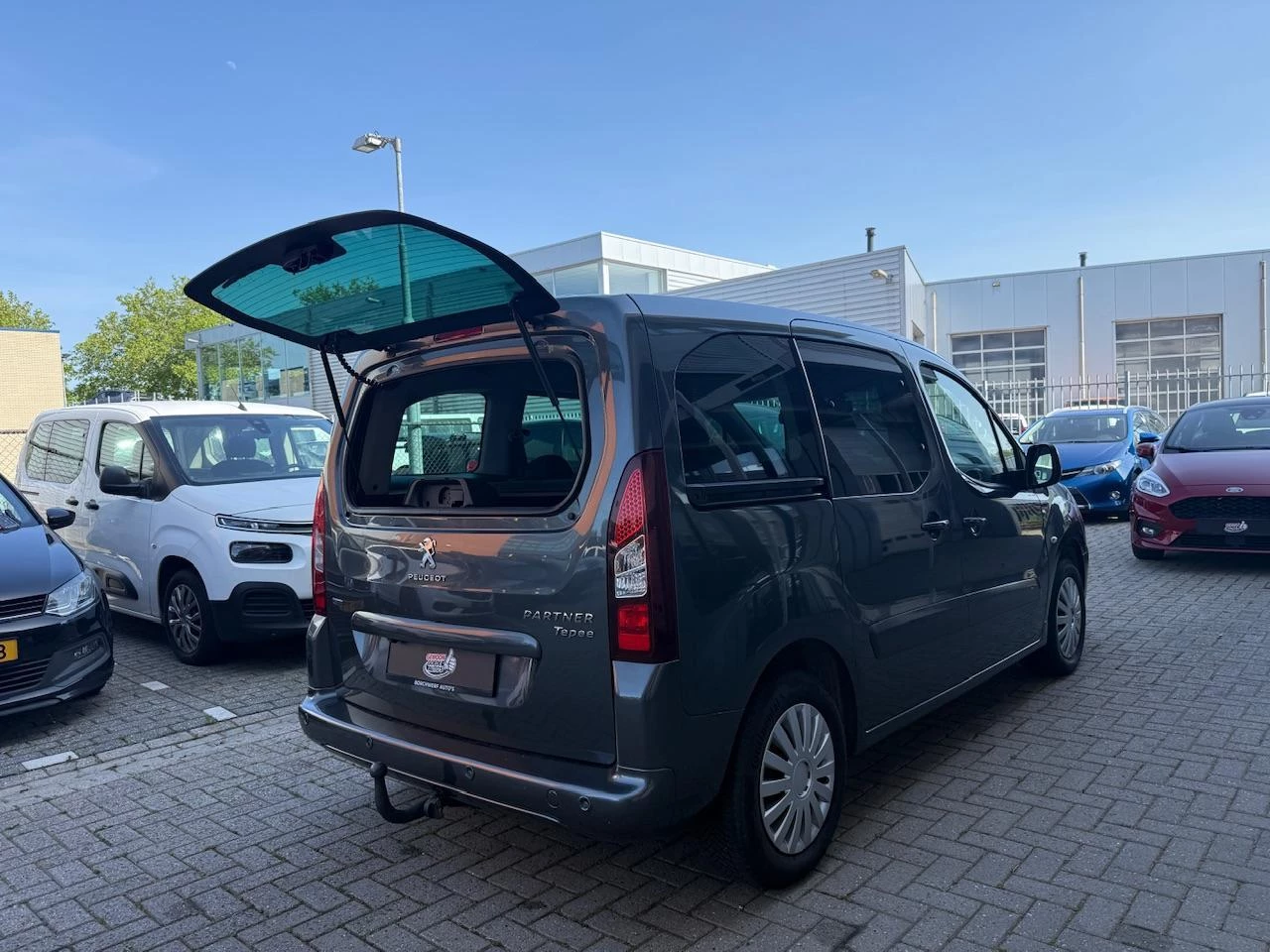Hoofdafbeelding Peugeot Partner
