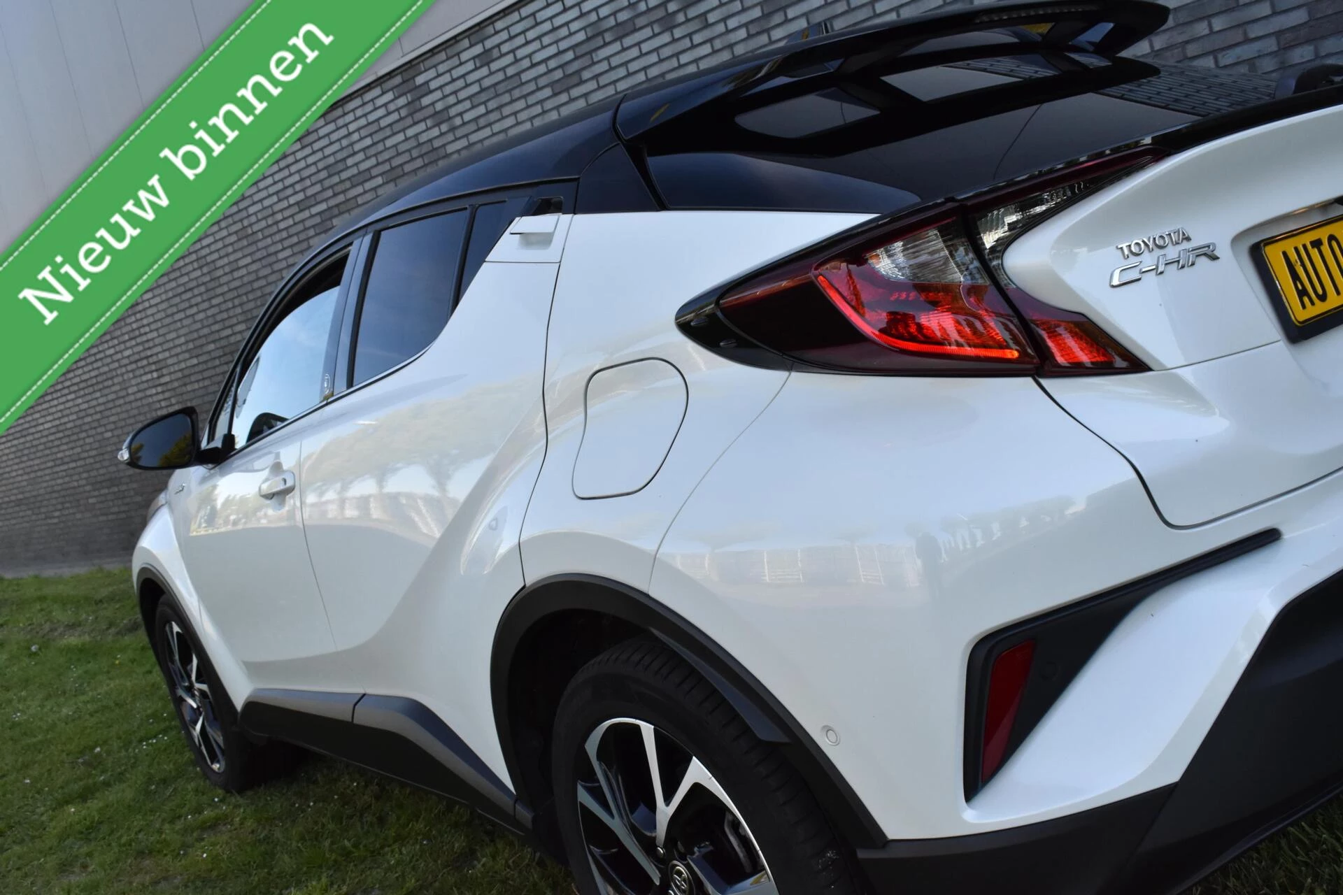 Hoofdafbeelding Toyota C-HR