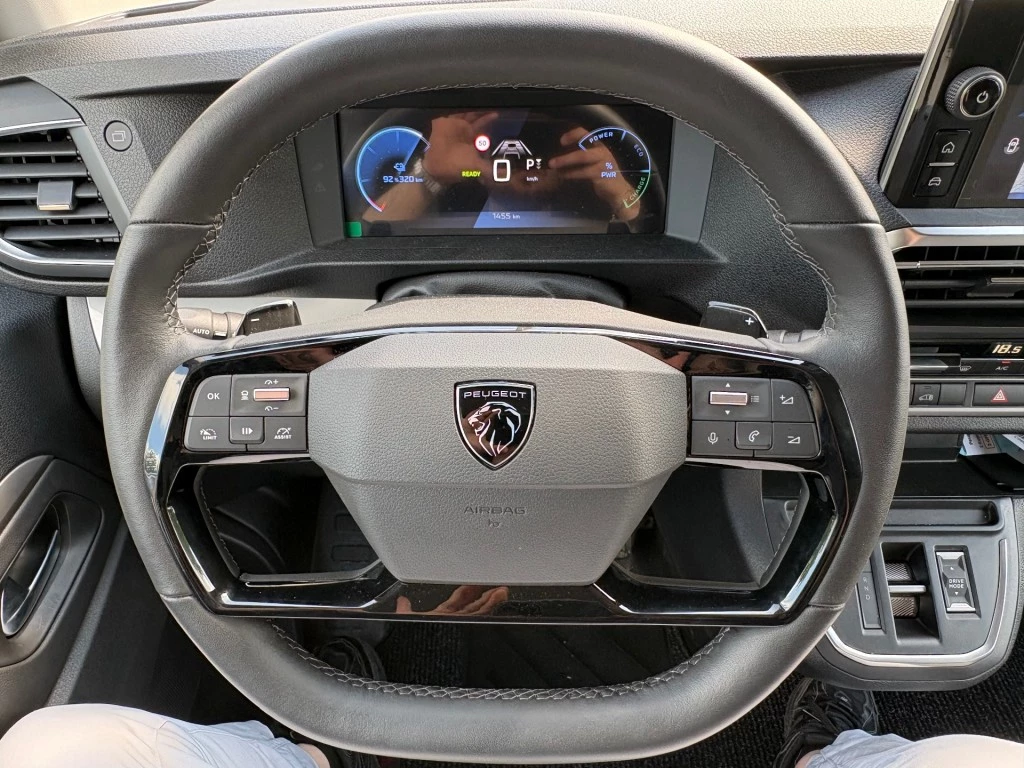Hoofdafbeelding Peugeot e-Expert