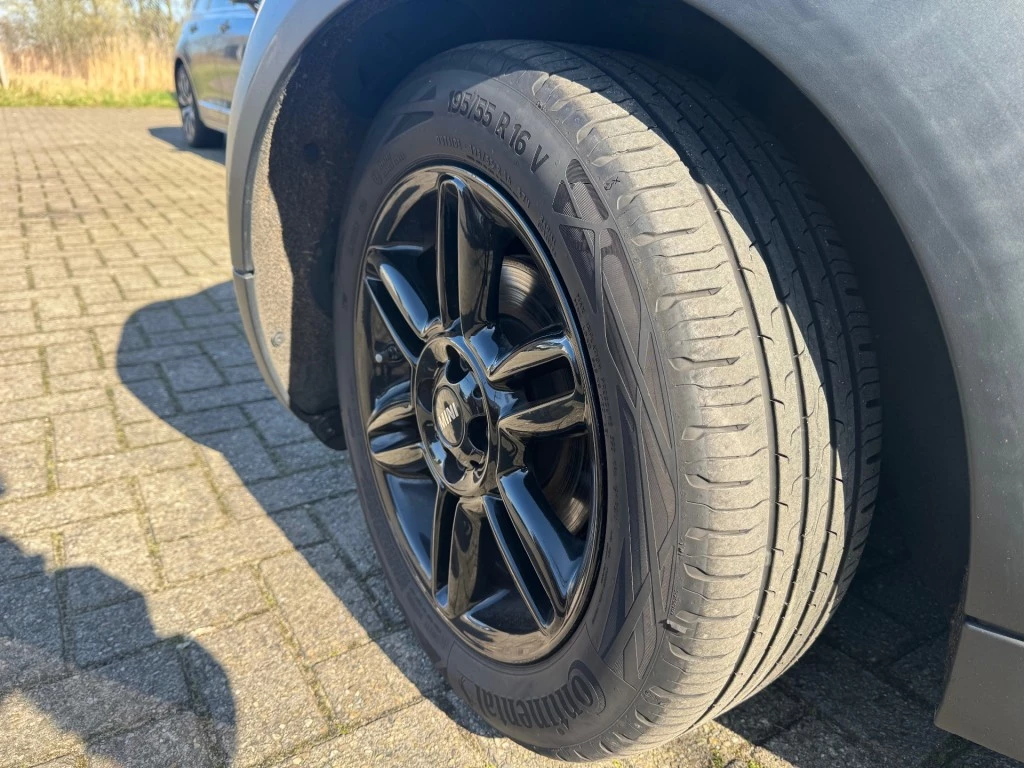 Hoofdafbeelding MINI Cabrio