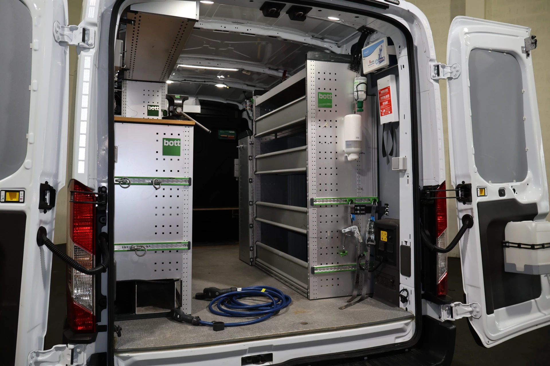 Hoofdafbeelding Ford E-Transit