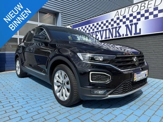 Volkswagen T-Roc 1.5 TSI SPORT ACC STOELVER. APPLE TREKHAAK