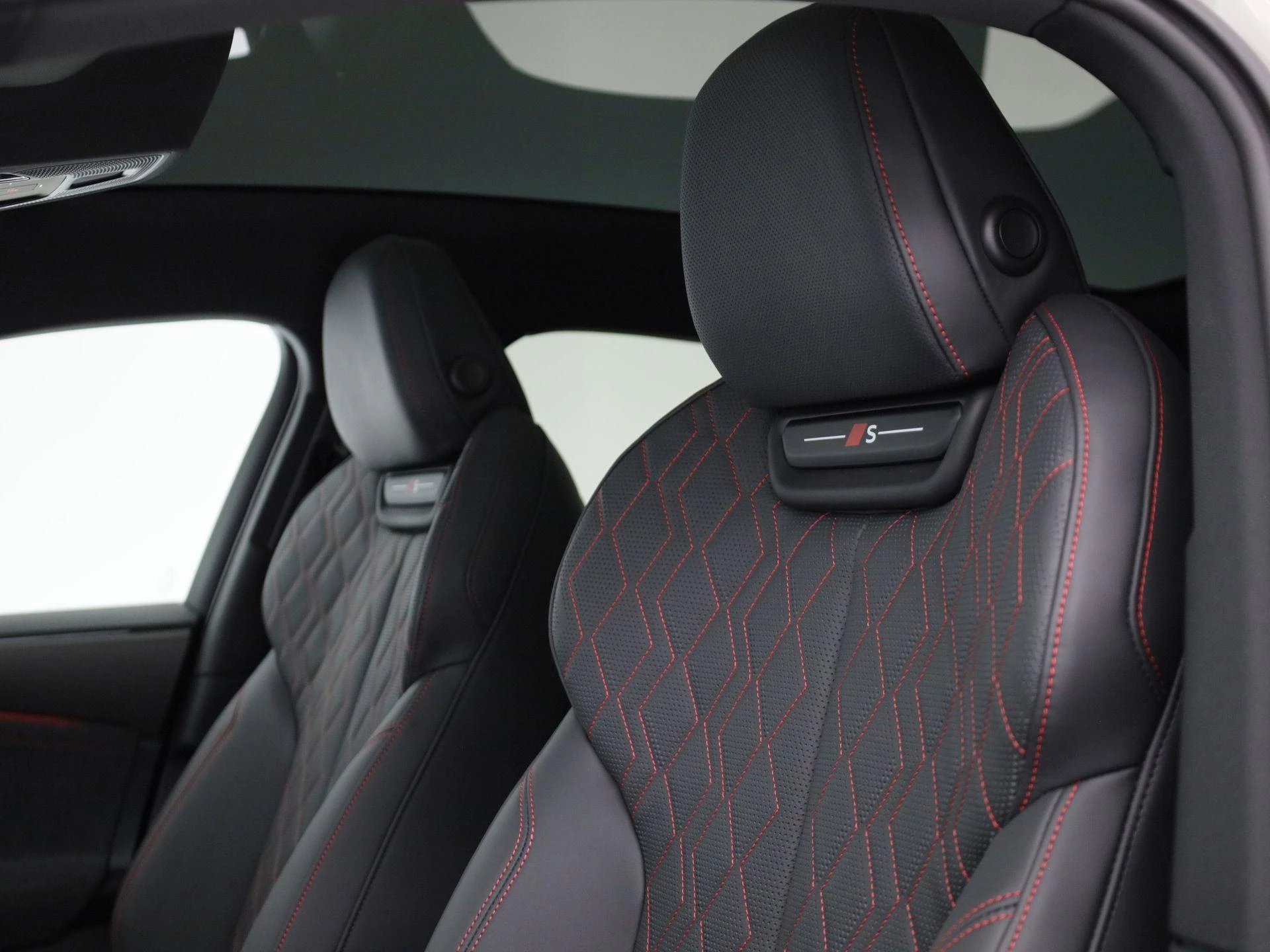 Hoofdafbeelding Audi S6