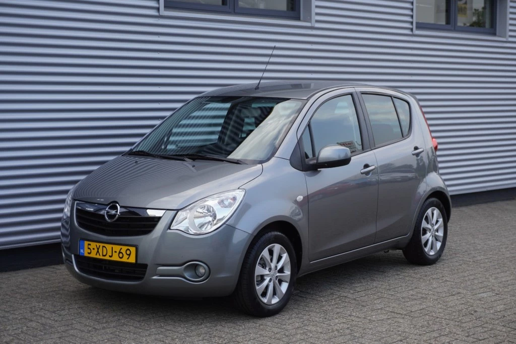 Hoofdafbeelding Opel Agila