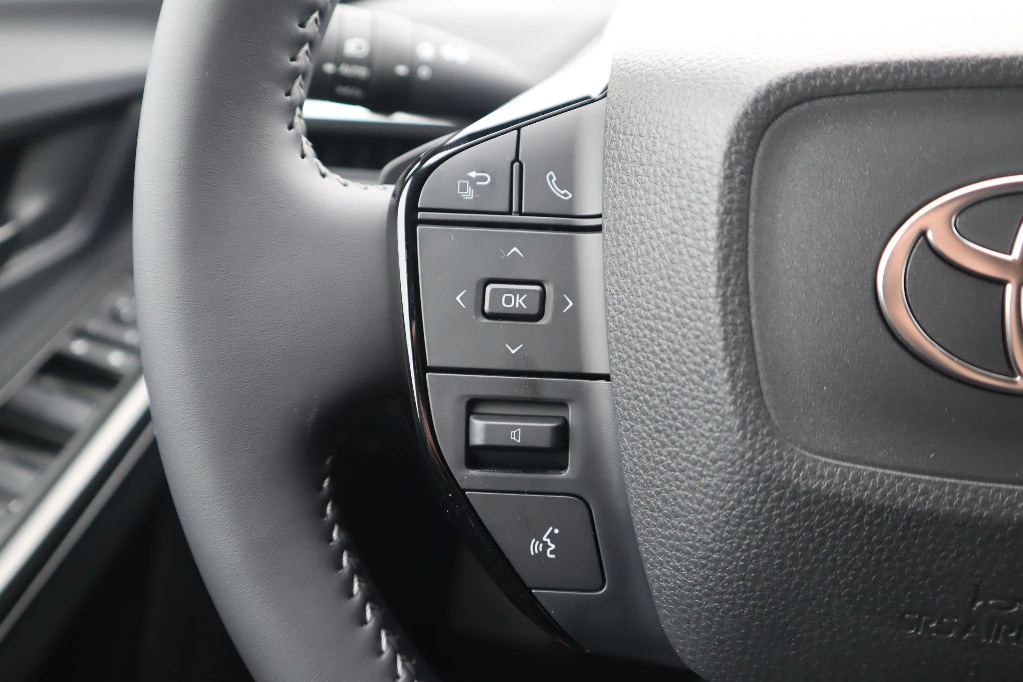 Hoofdafbeelding Toyota C-HR+