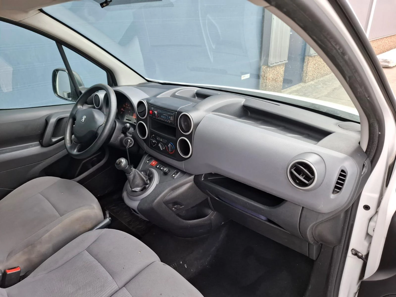 Hoofdafbeelding Peugeot Partner