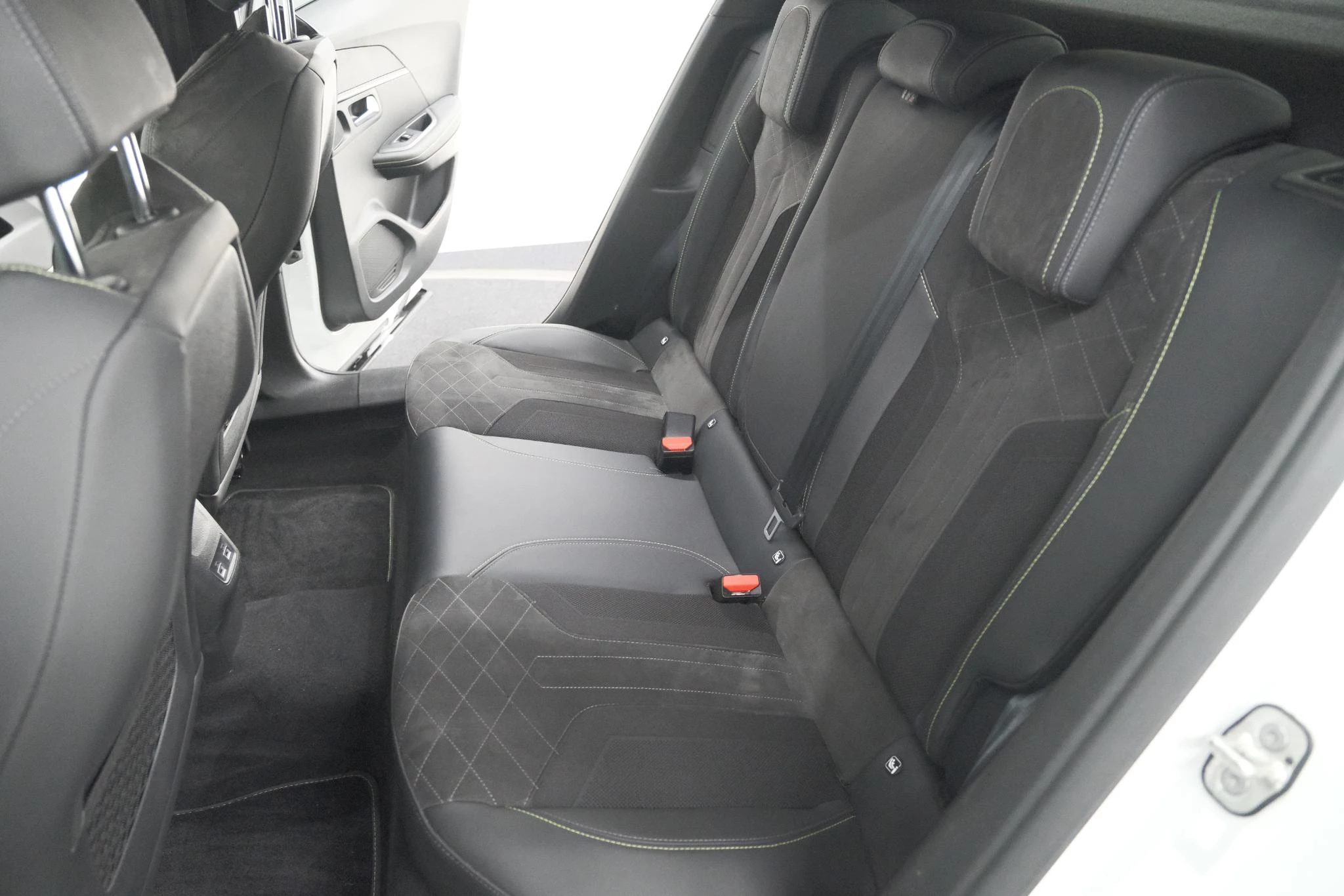 Hoofdafbeelding Peugeot e-2008