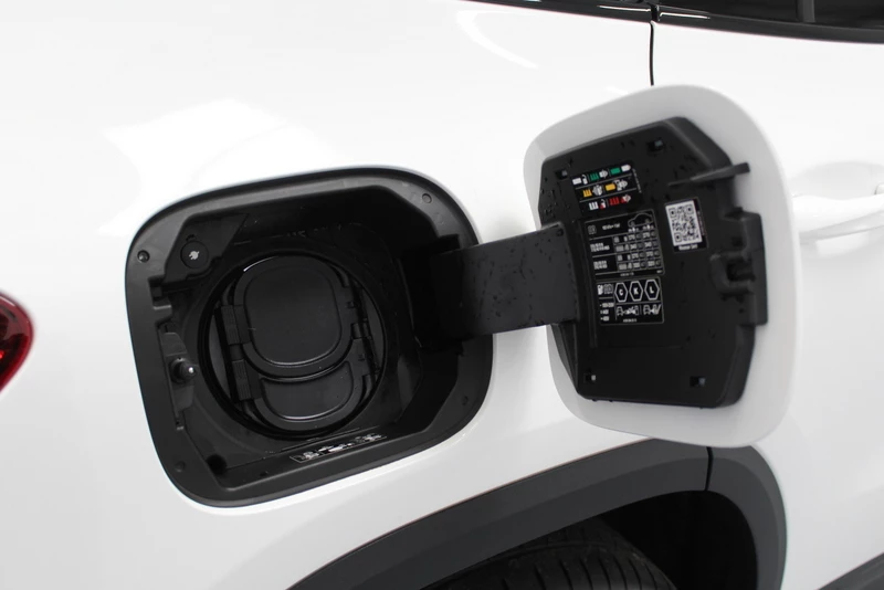 Hoofdafbeelding Mercedes-Benz EQA