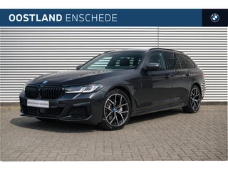 BMW 5 Serie Touring 530e xDrive High Executive M Sport Automaat / Panoramadak / Trekhaak / Achteruitrijcamera / Sportstoelen / Adaptieve LED / M Adaptief onderstel / Comfort Access