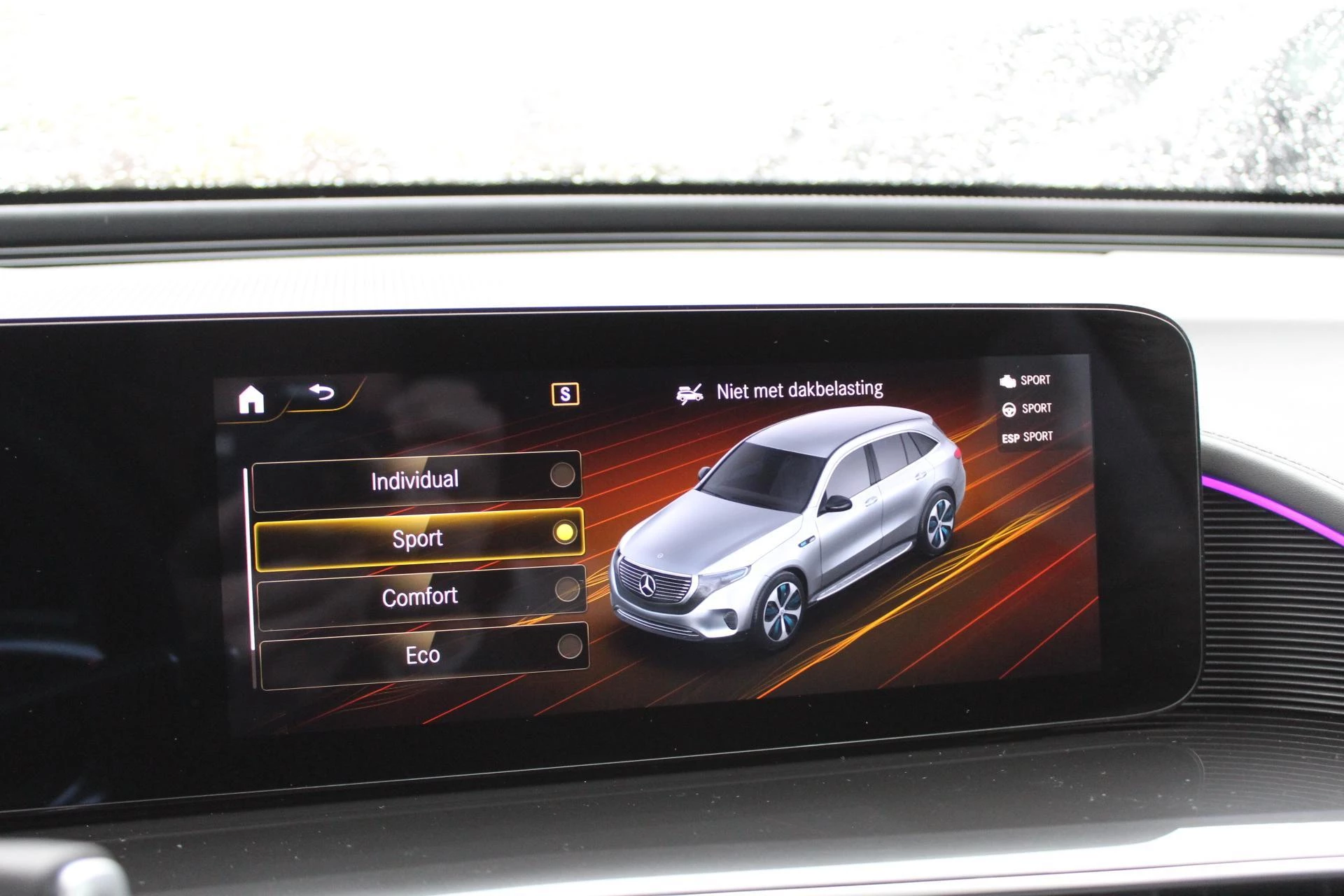 Hoofdafbeelding Mercedes-Benz EQC