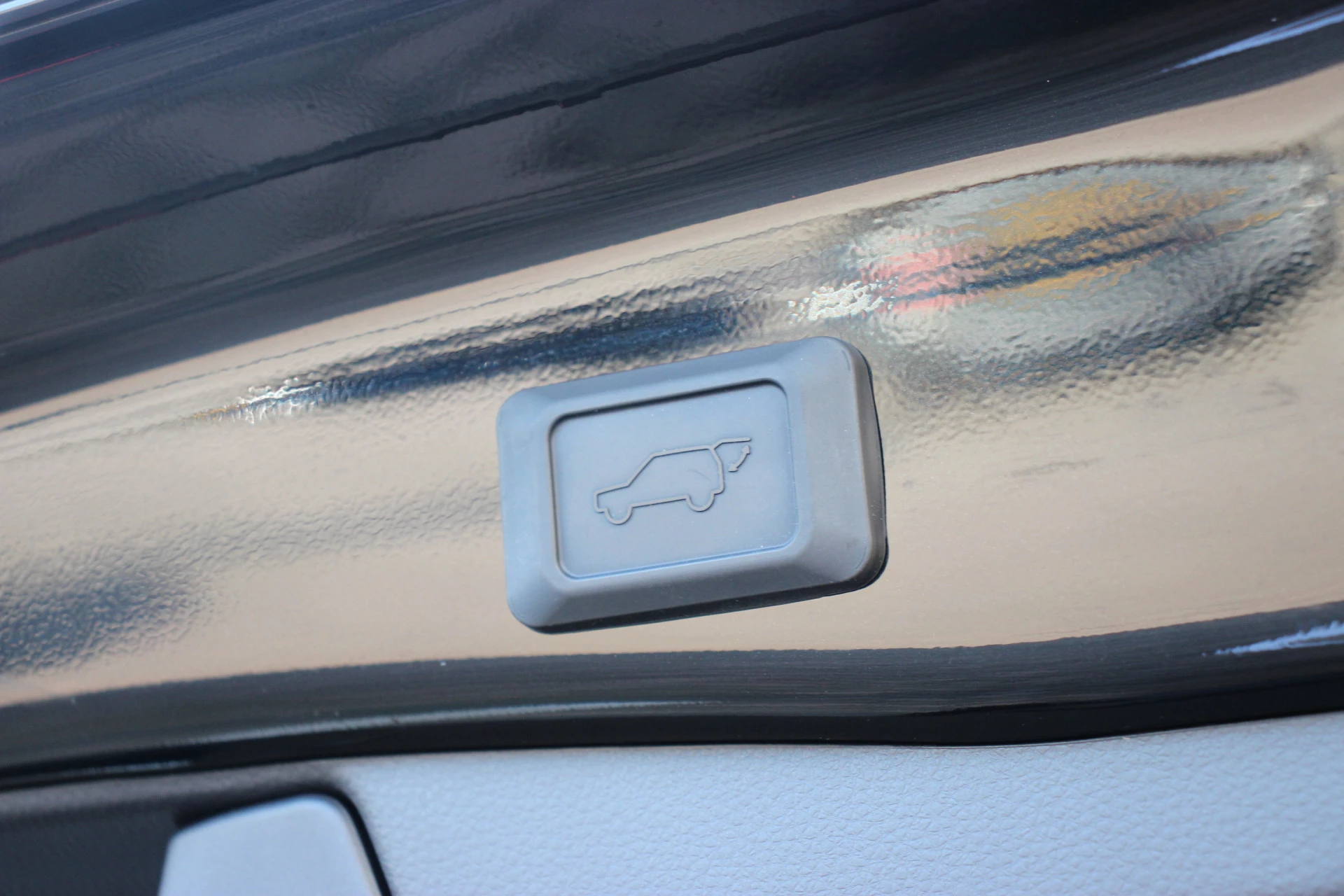 Hoofdafbeelding Suzuki Across