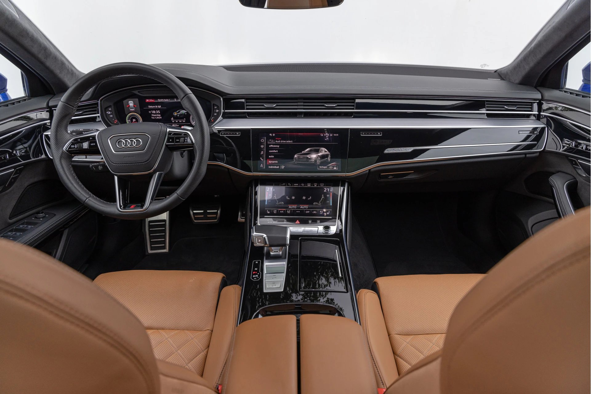 Hoofdafbeelding Audi A8