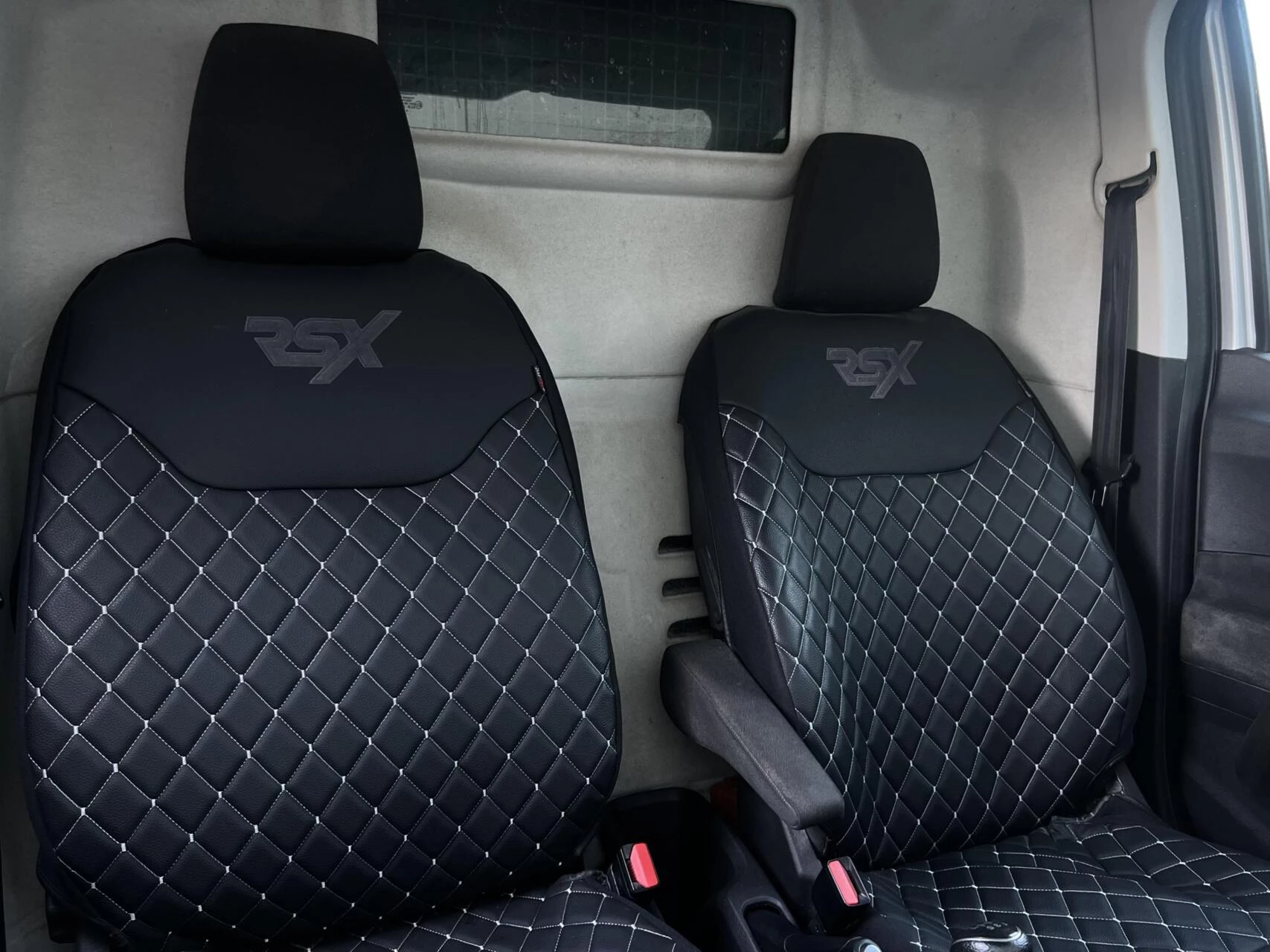 Hoofdafbeelding Ford Transit Courier