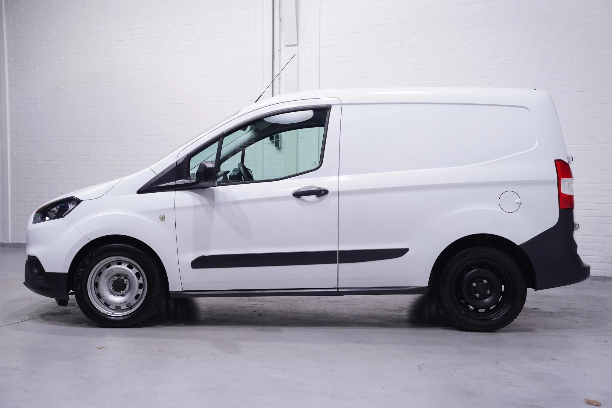 Hoofdafbeelding Ford Transit Courier