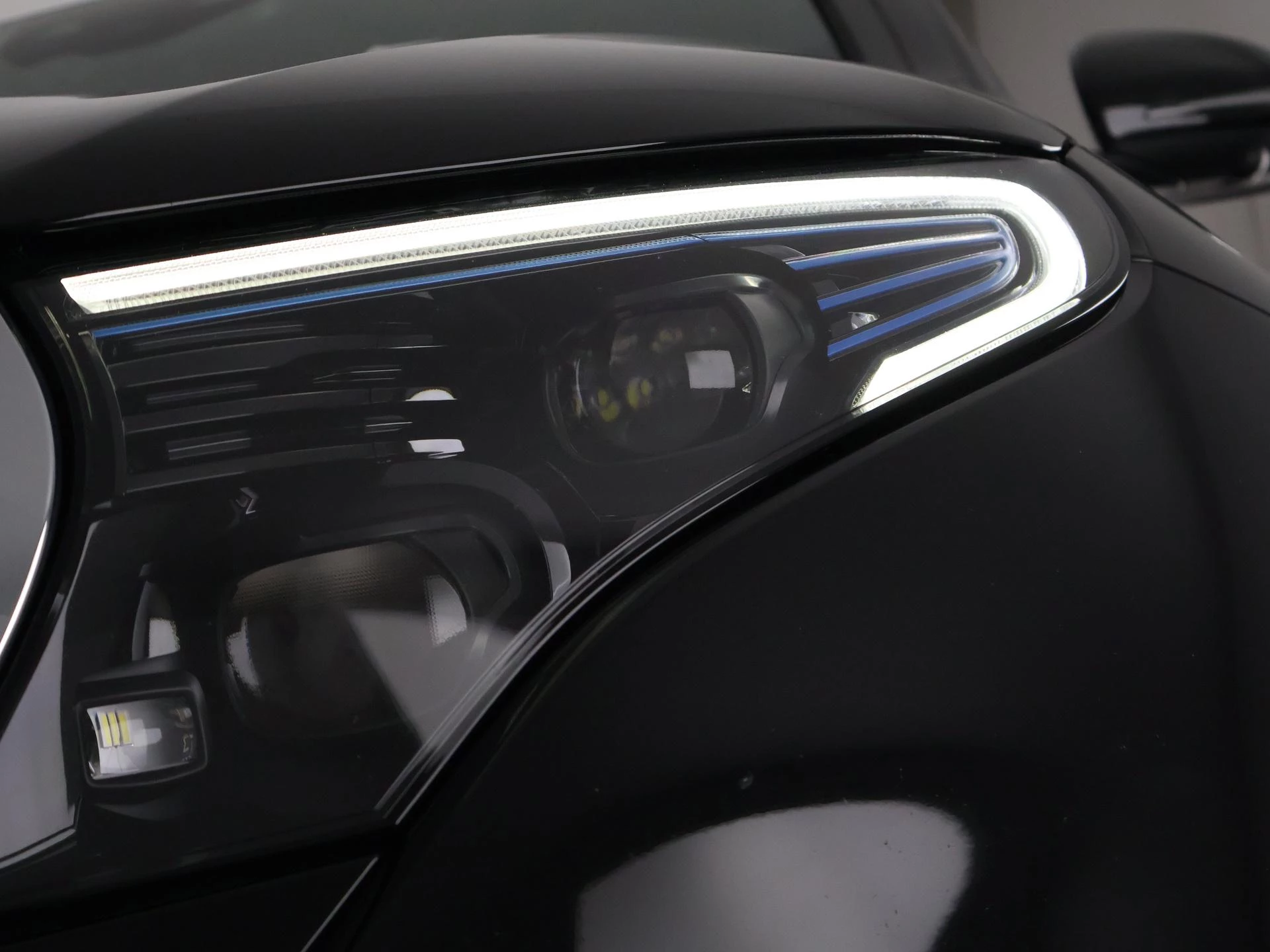 Hoofdafbeelding Mercedes-Benz EQC