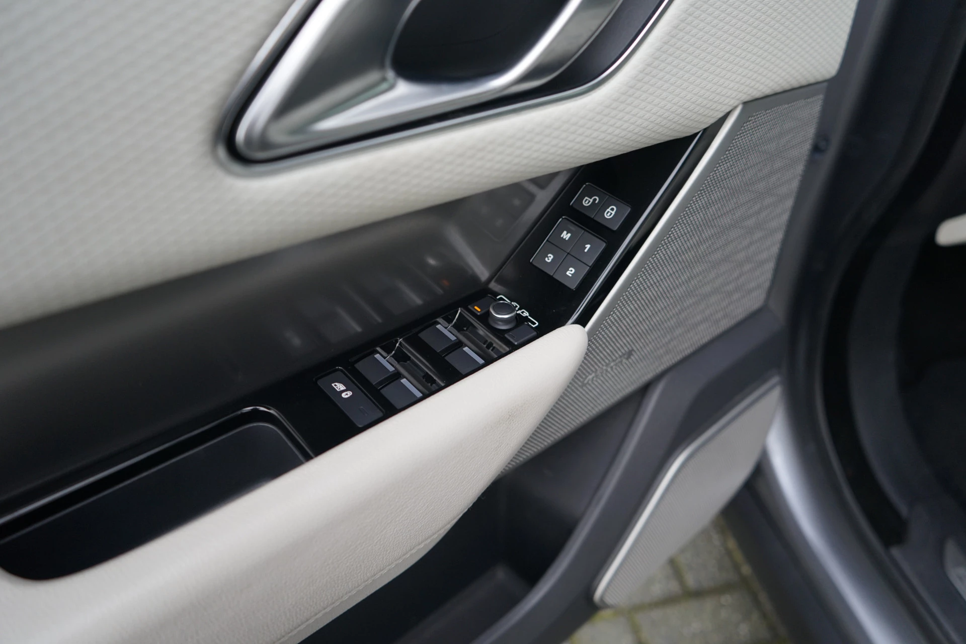 Hoofdafbeelding Land Rover Range Rover Velar