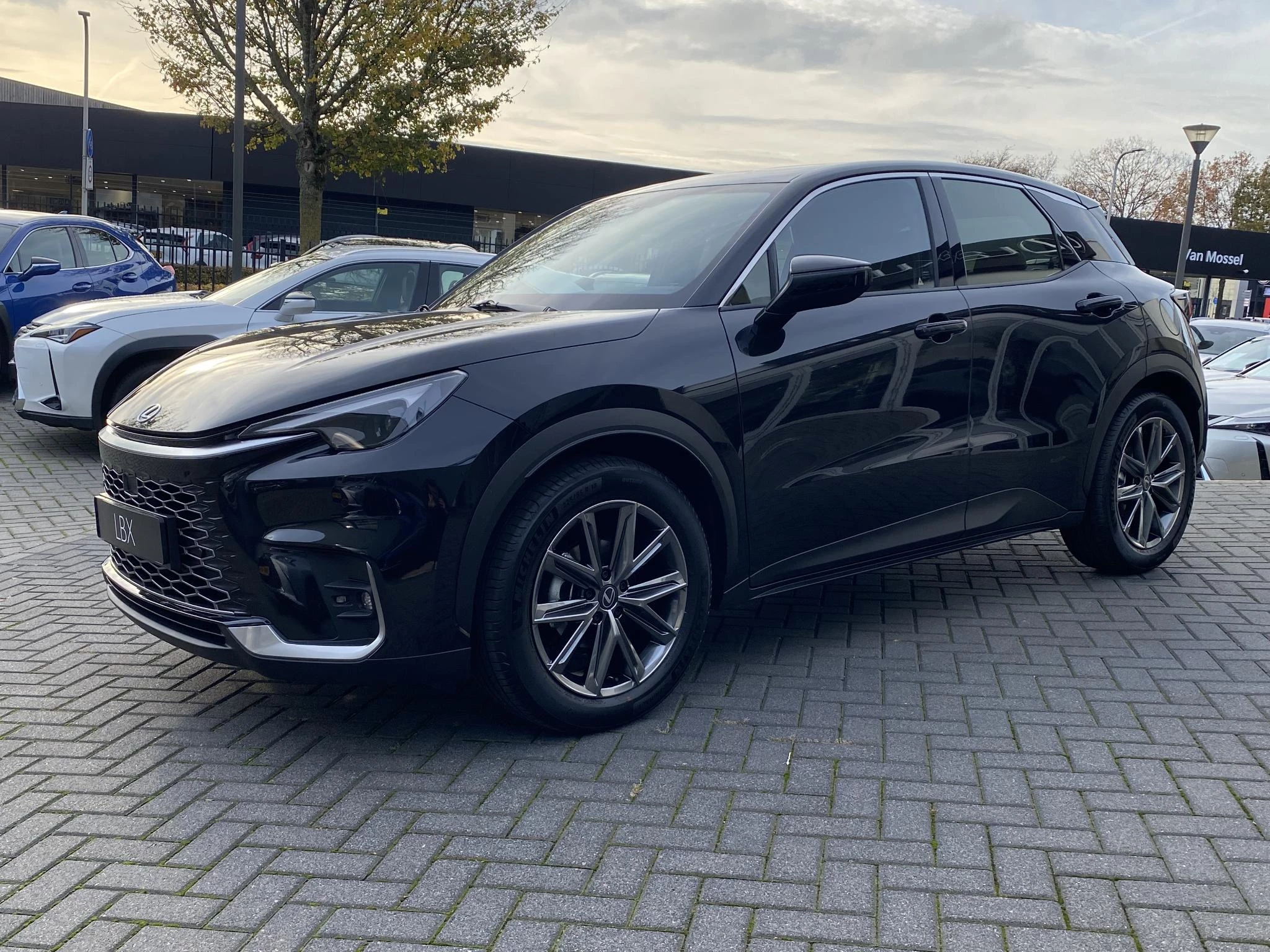 Hoofdafbeelding Lexus LBX