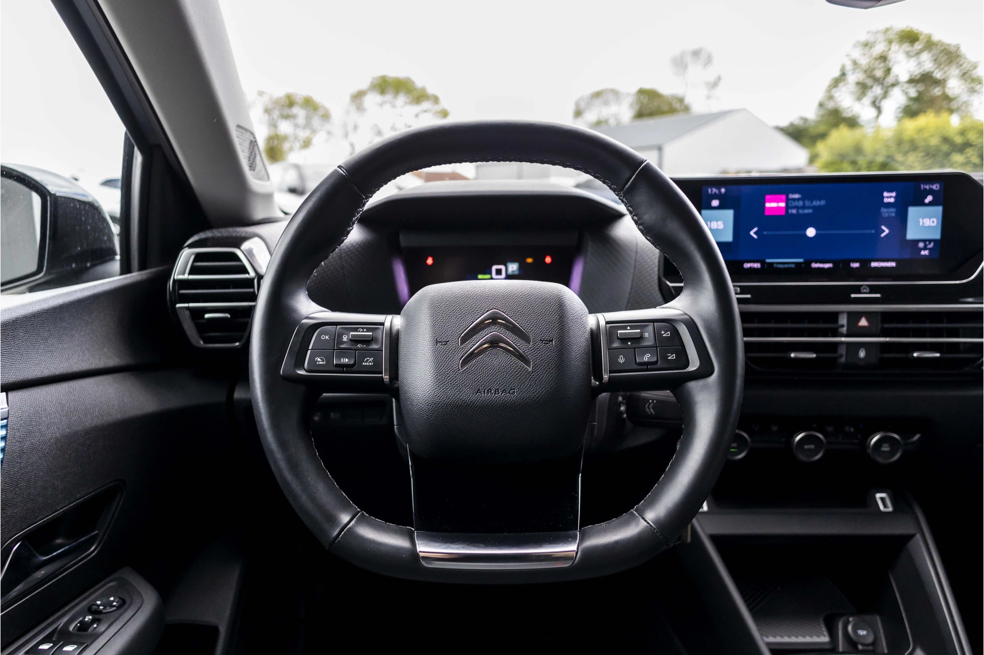 Hoofdafbeelding Citroën ë-C4
