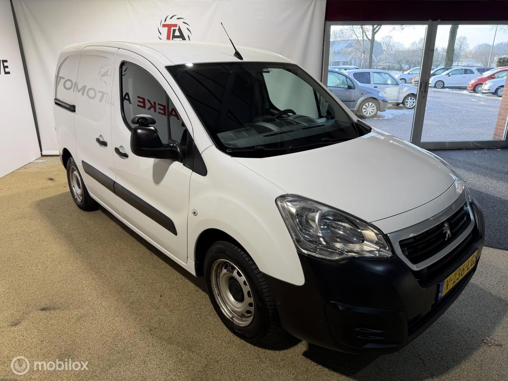 Hoofdafbeelding Peugeot Partner