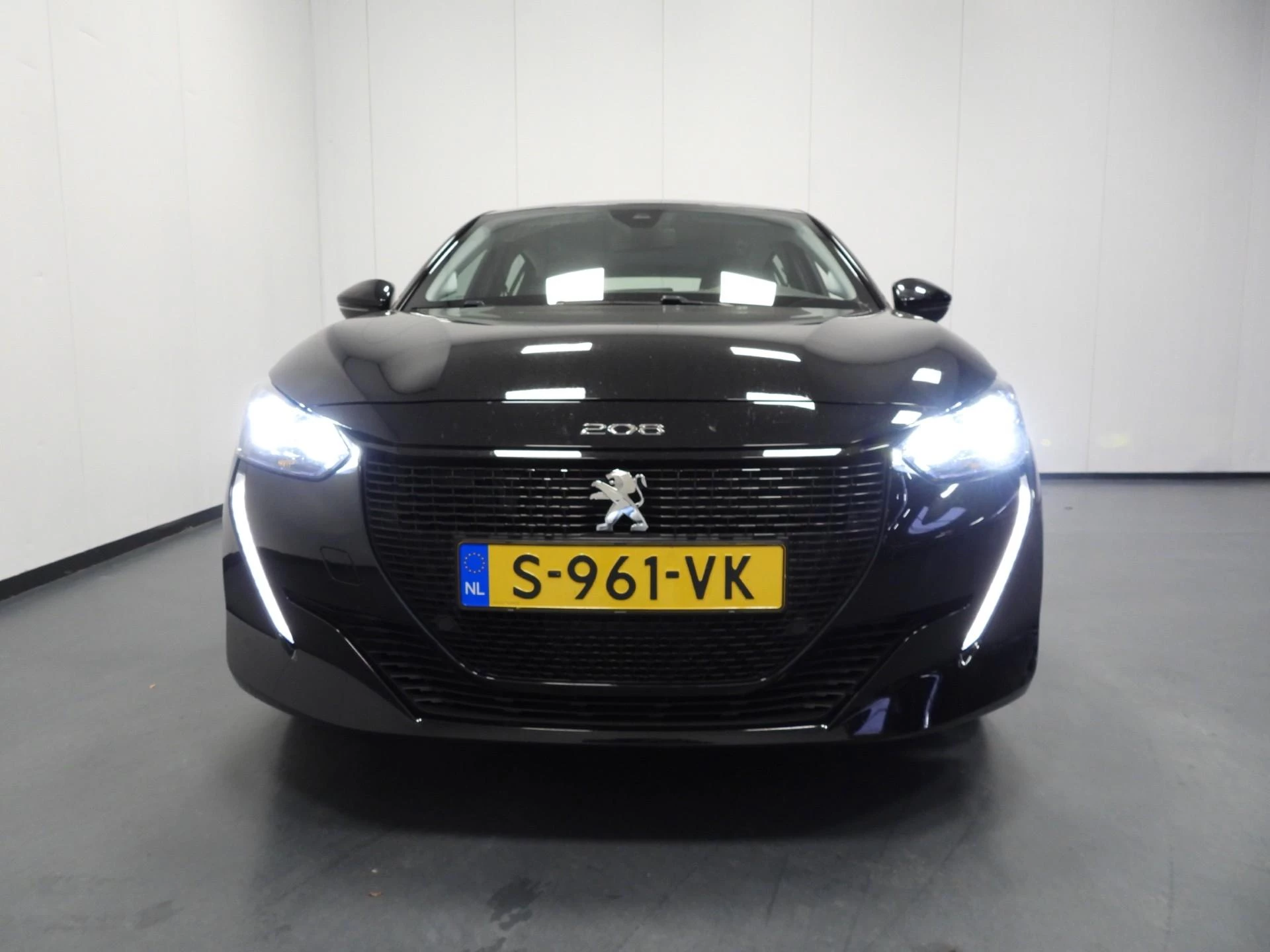 Hoofdafbeelding Peugeot e-208