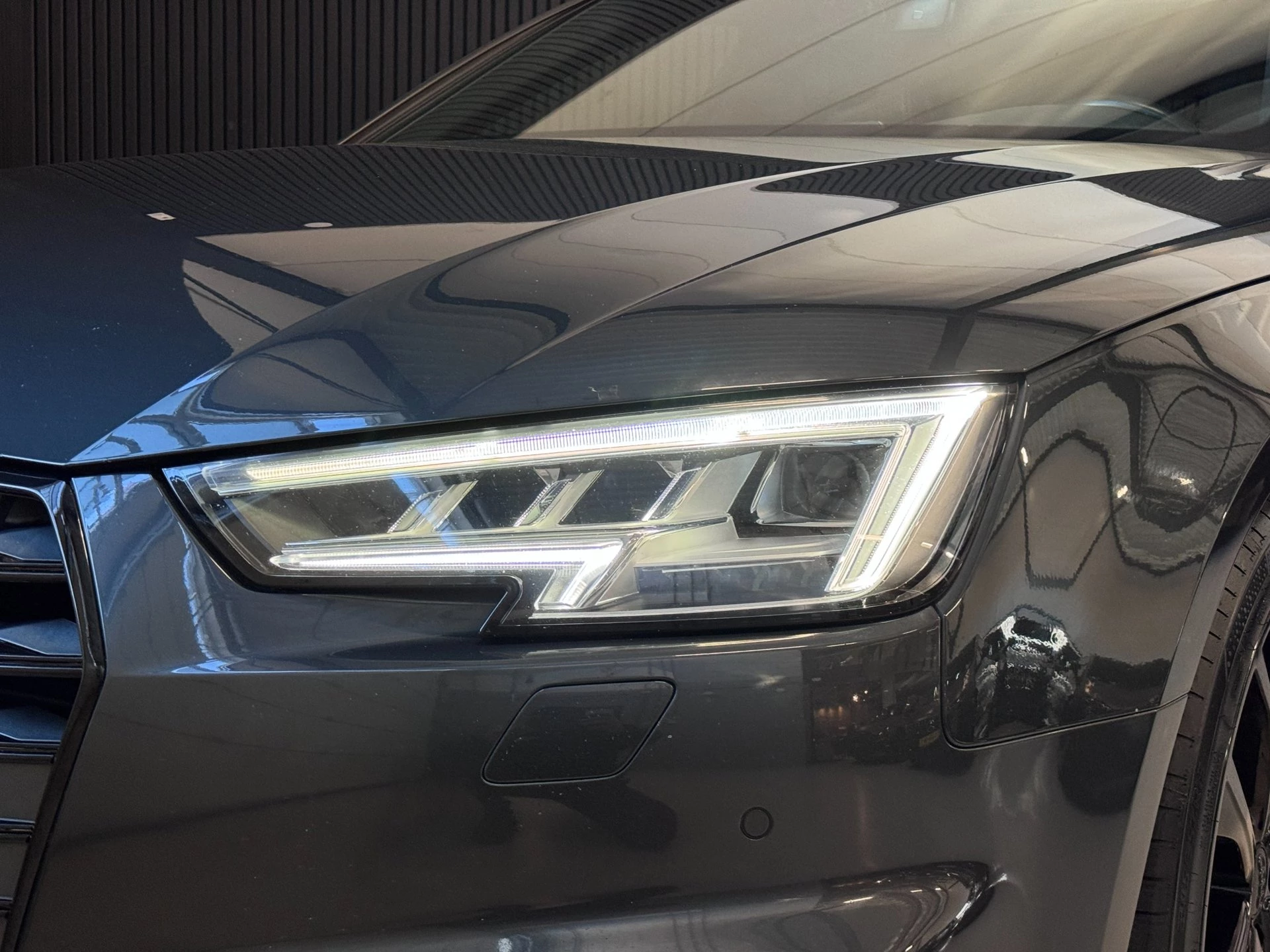 Hoofdafbeelding Audi S4