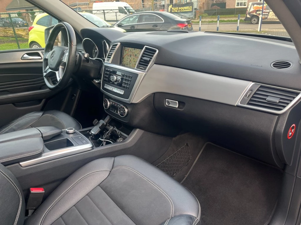 Hoofdafbeelding Mercedes-Benz M-Klasse