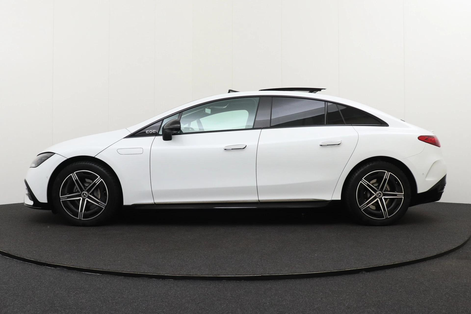 Hoofdafbeelding Mercedes-Benz EQE