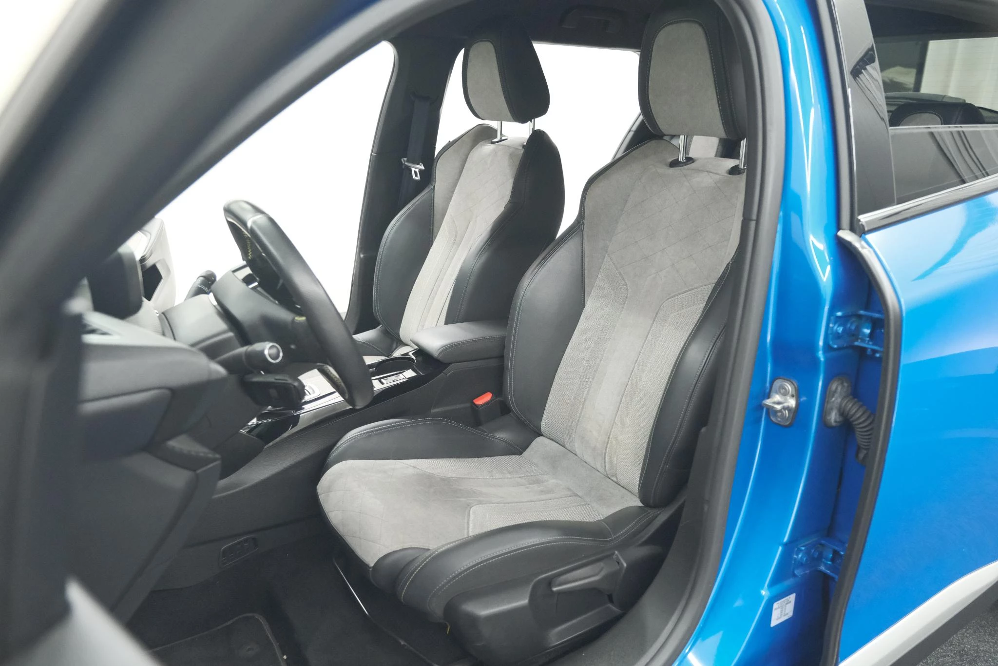 Hoofdafbeelding Peugeot e-2008