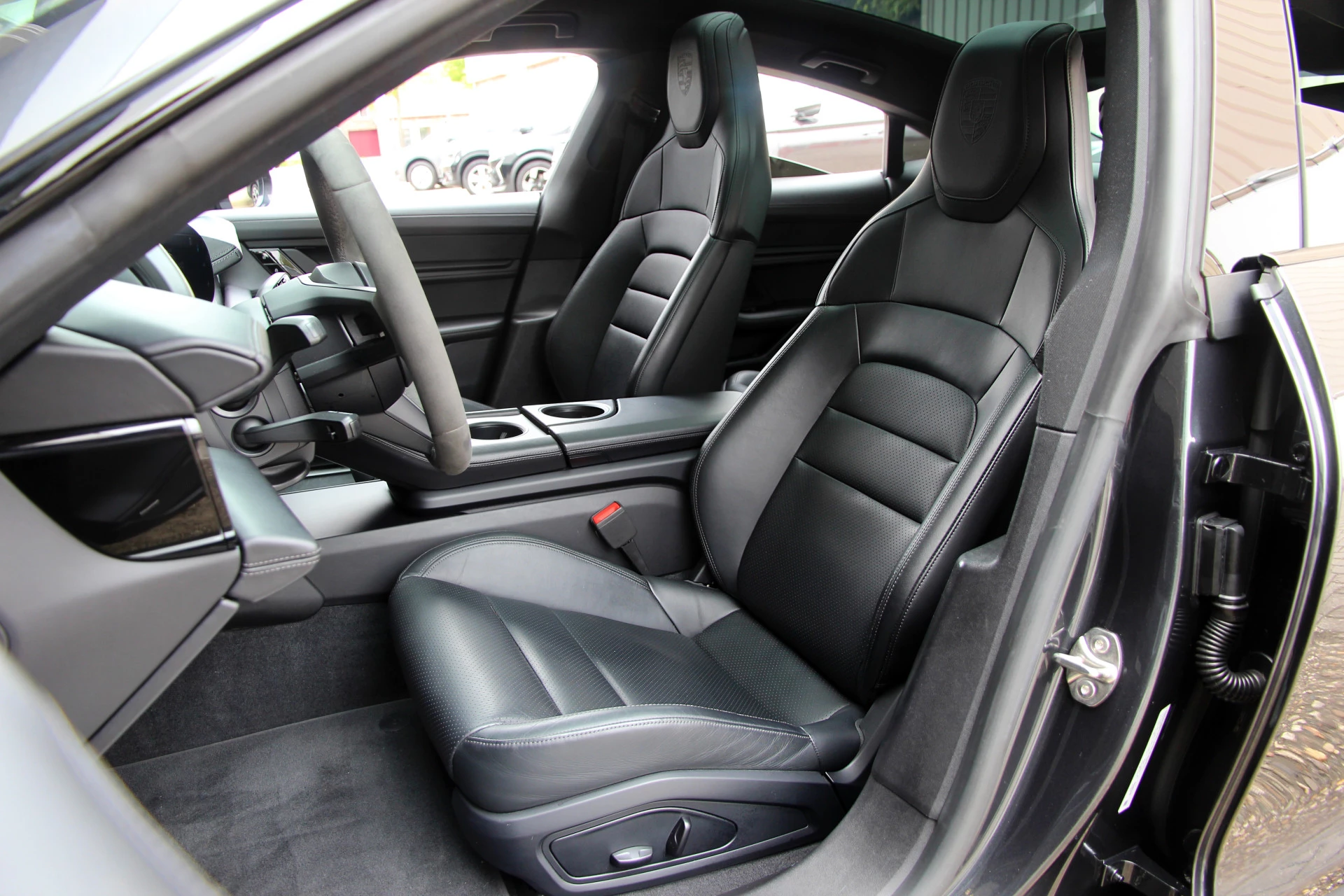 Hoofdafbeelding Porsche Taycan