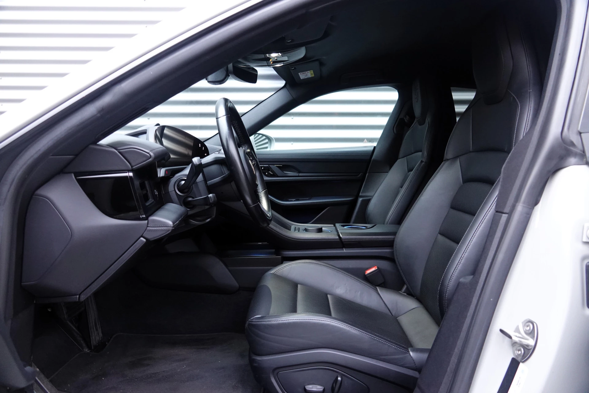 Hoofdafbeelding Porsche Taycan