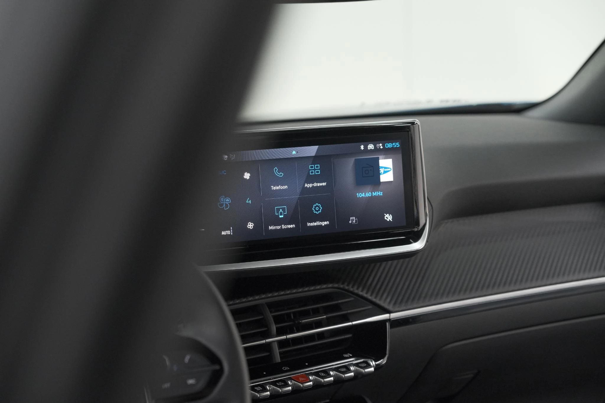 Hoofdafbeelding Peugeot e-2008