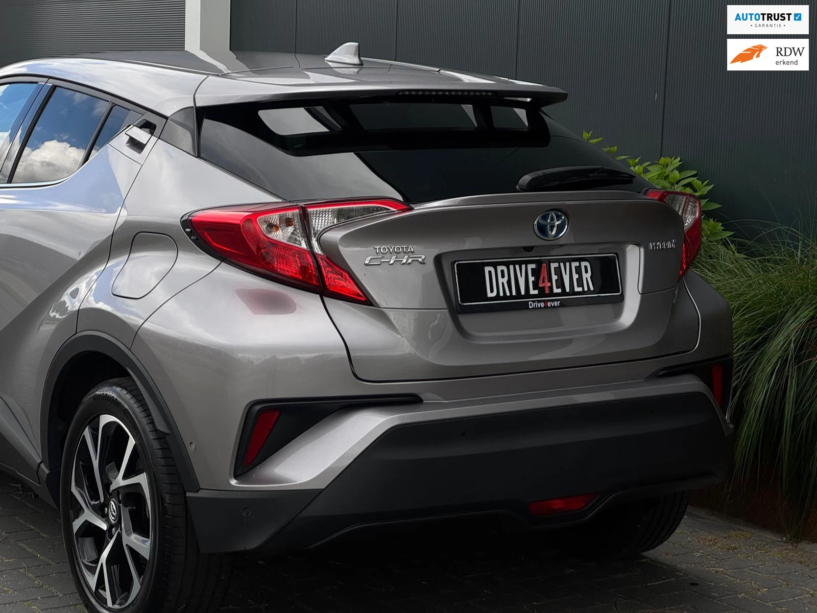 Hoofdafbeelding Toyota C-HR