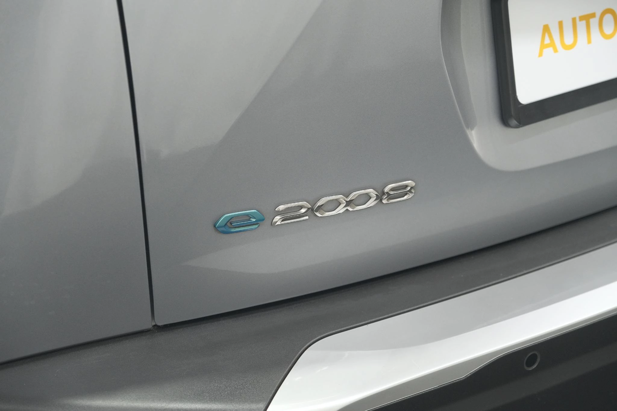 Hoofdafbeelding Peugeot e-2008