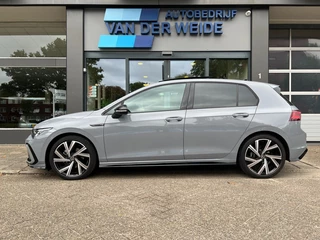 Hoofdafbeelding Volkswagen Golf Volkswagen Golf 1.5 eTSI 150 pk DSG R-LINE Panoramadak IQ LIGHT Achteruitri
