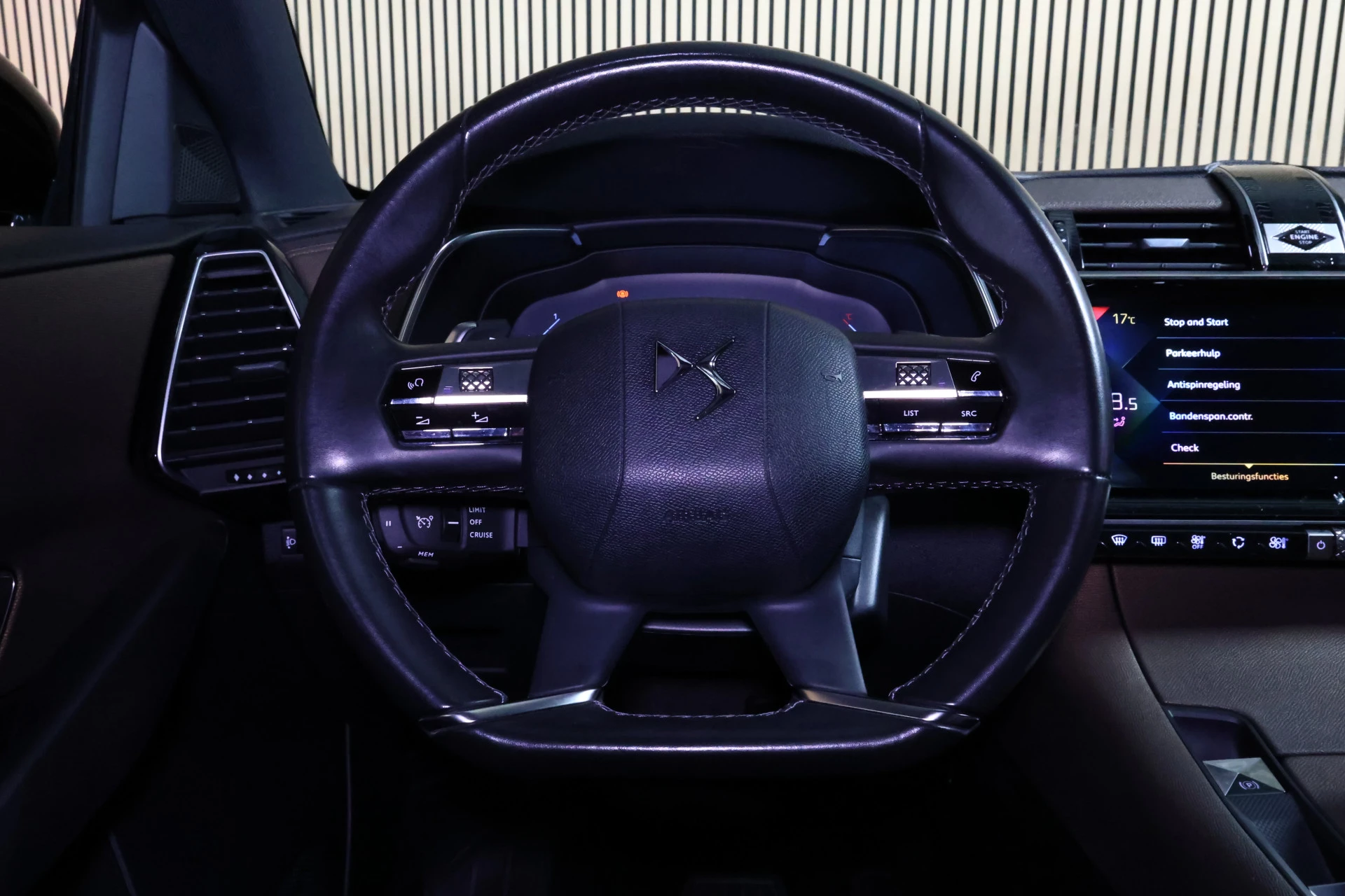 Hoofdafbeelding DS DS 7