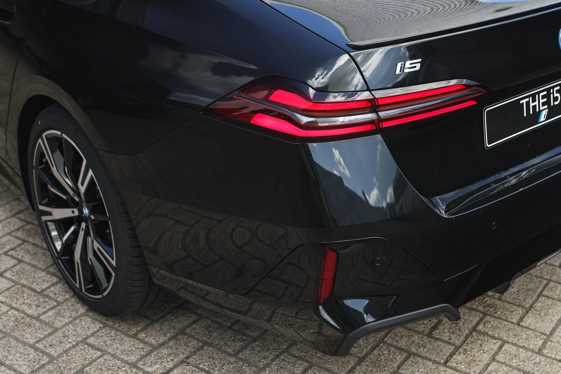 Hoofdafbeelding BMW i5