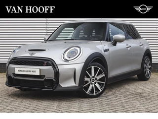 MINI Cooper S Hatchback Classic Automaat / Premium Go Pakket / Achteruitrijcamera / Sportstoelen / LED / Comfort Access / Stoelverwarming