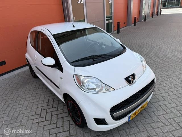 Hoofdafbeelding Peugeot 107