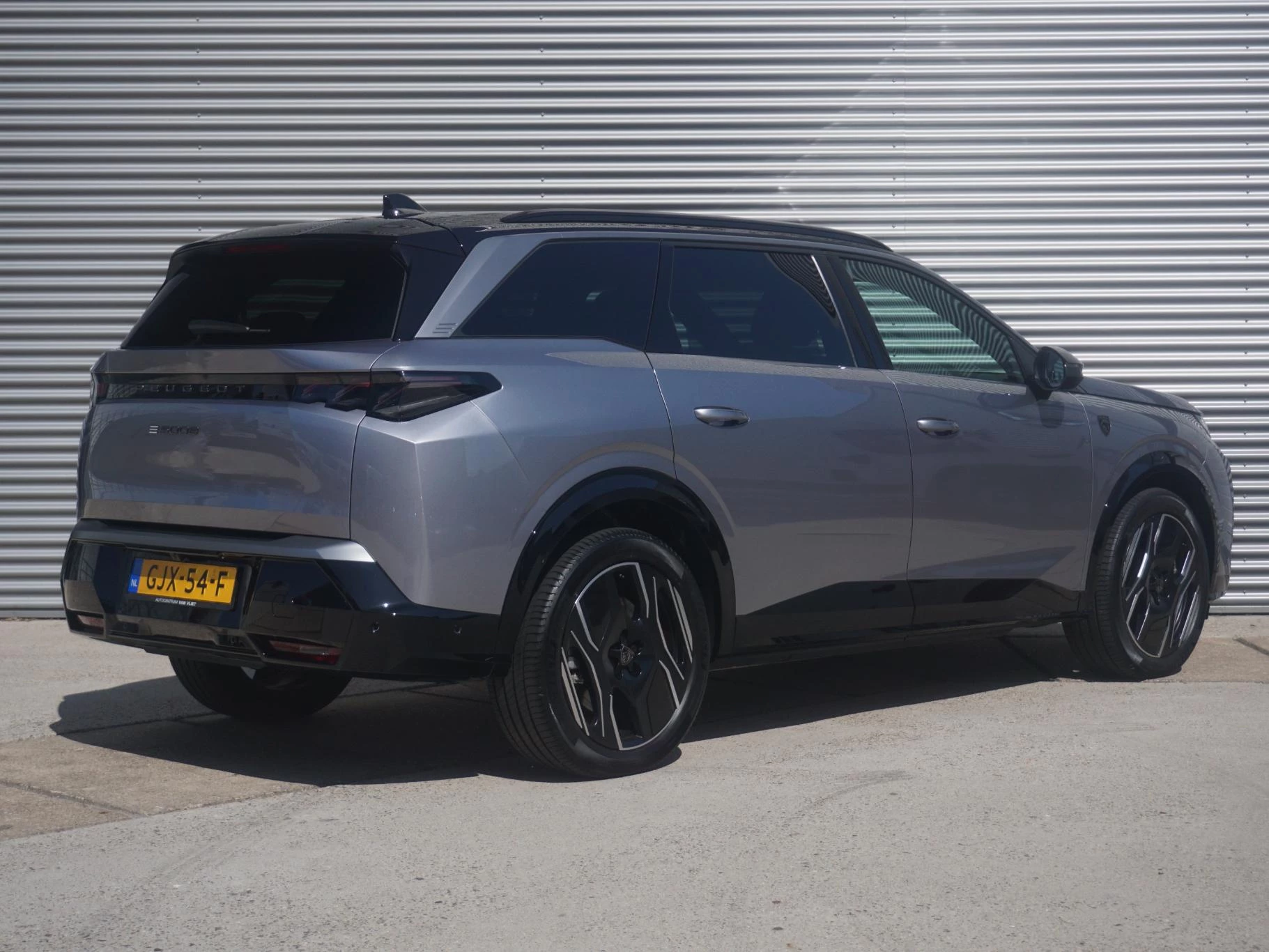 Hoofdafbeelding Peugeot e-5008