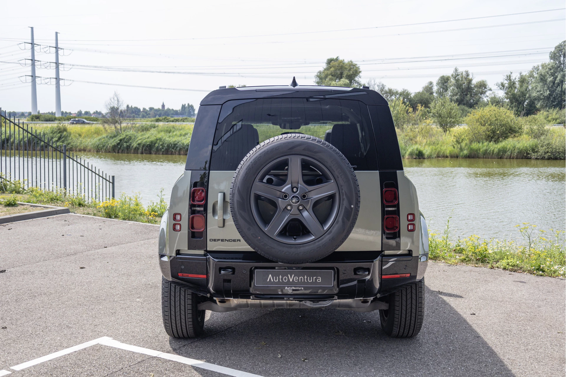 Hoofdafbeelding Land Rover Defender