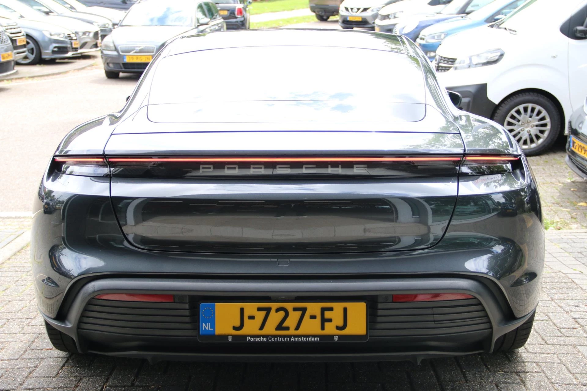 Hoofdafbeelding Porsche Taycan