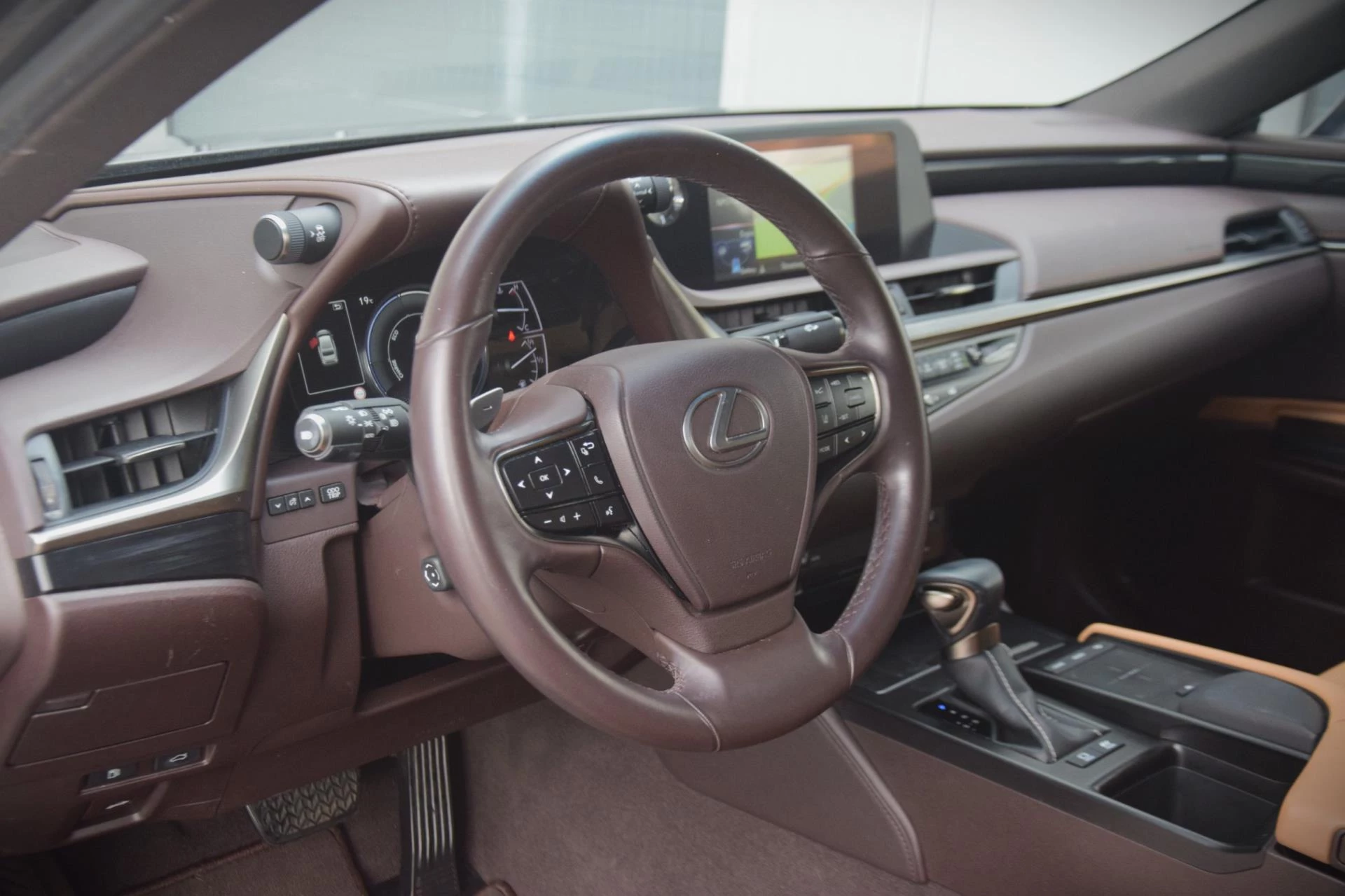 Hoofdafbeelding Lexus ES