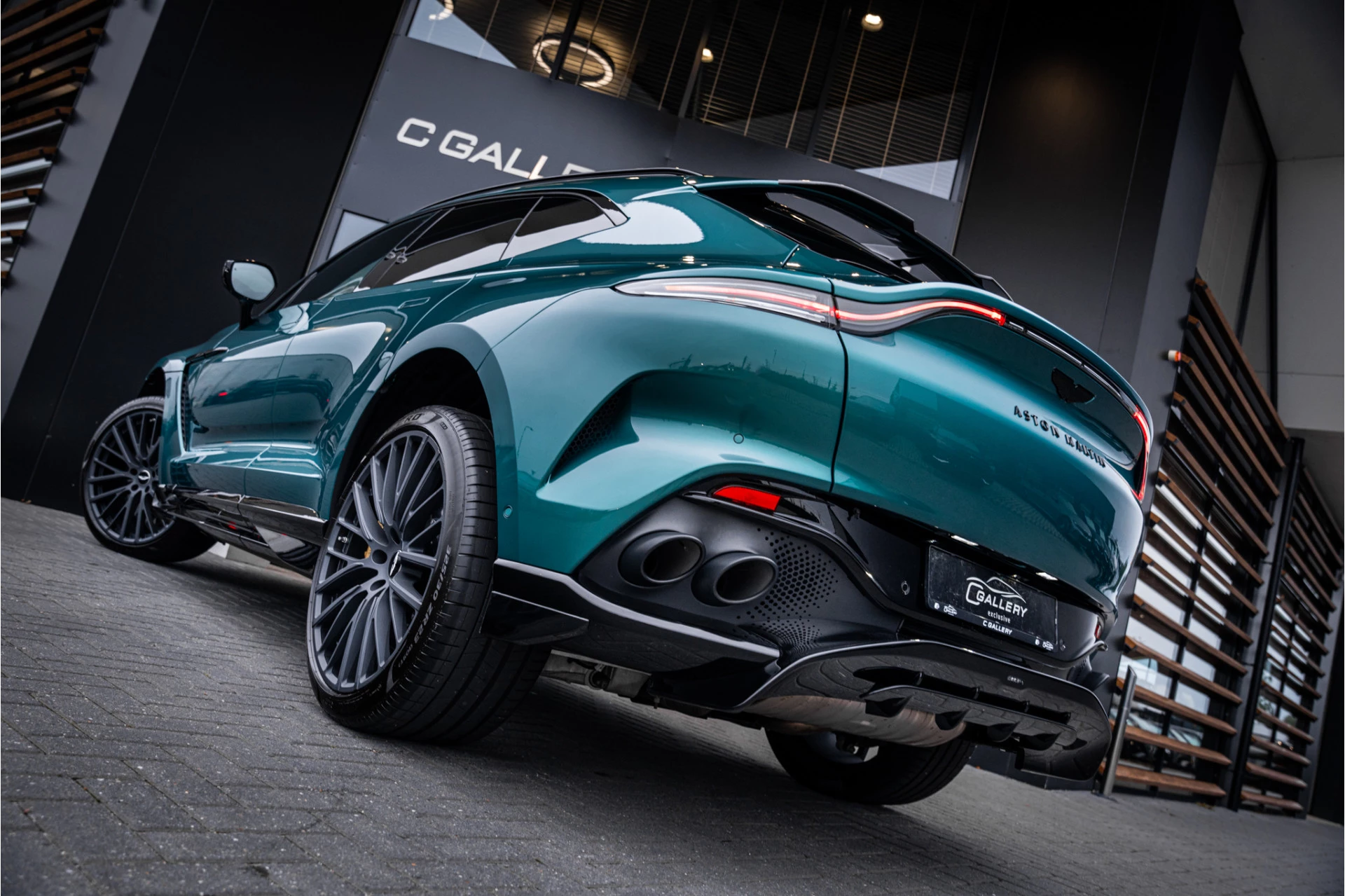 Hoofdafbeelding Aston Martin DBX